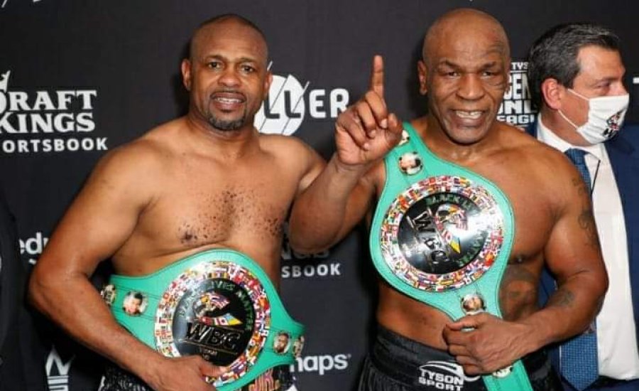 Mike Tyson és Roy Jones is megkapta a WBC övet