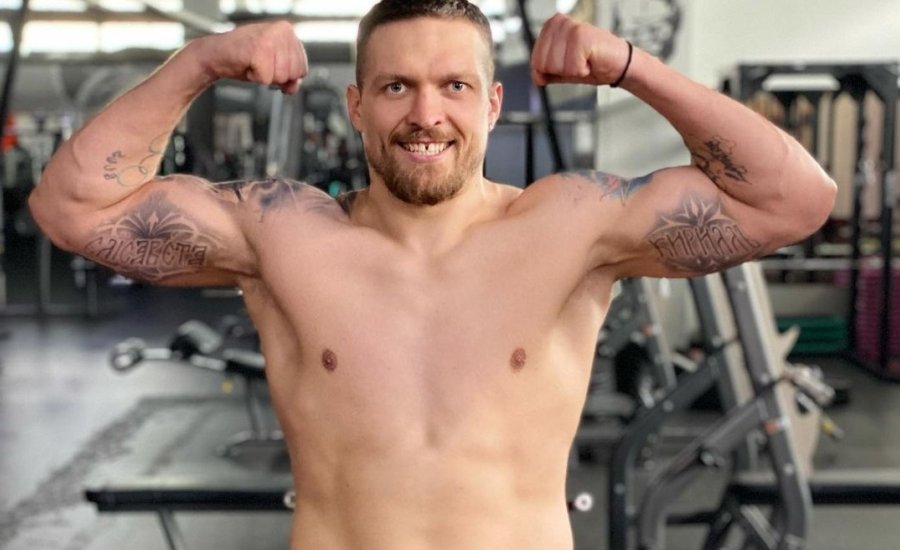 John Fury szerint Usyk túl kicsi AJ legyőzéséhez