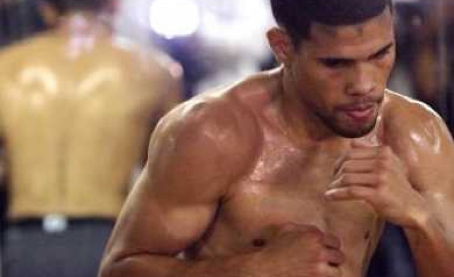 Juanma Lopez Mexikóban meccsel