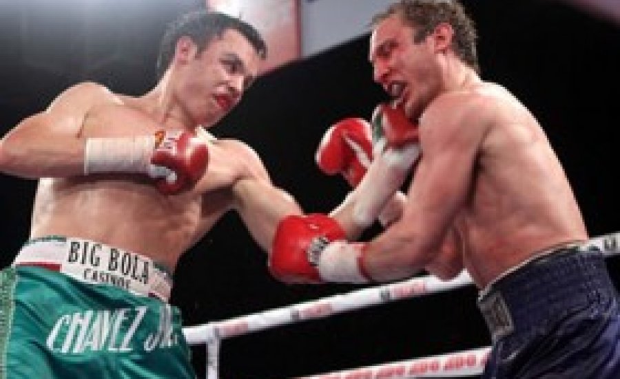 Chavez Jr. győzelemmel melegített Zbik-re