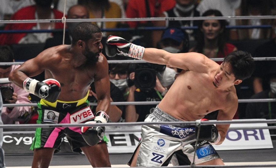 Floyd Mayweather KO-val nyert az újabb bemutató mérkőzésén