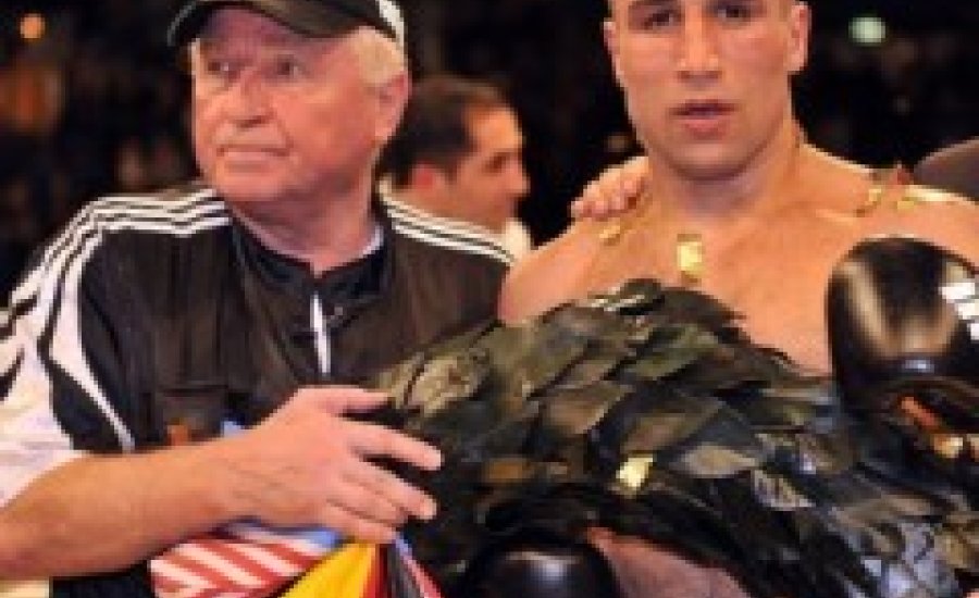 Saját edzője alázta Abrahamot