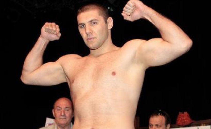 A „KO-Király” Abdusalamov egyszerű feltétele