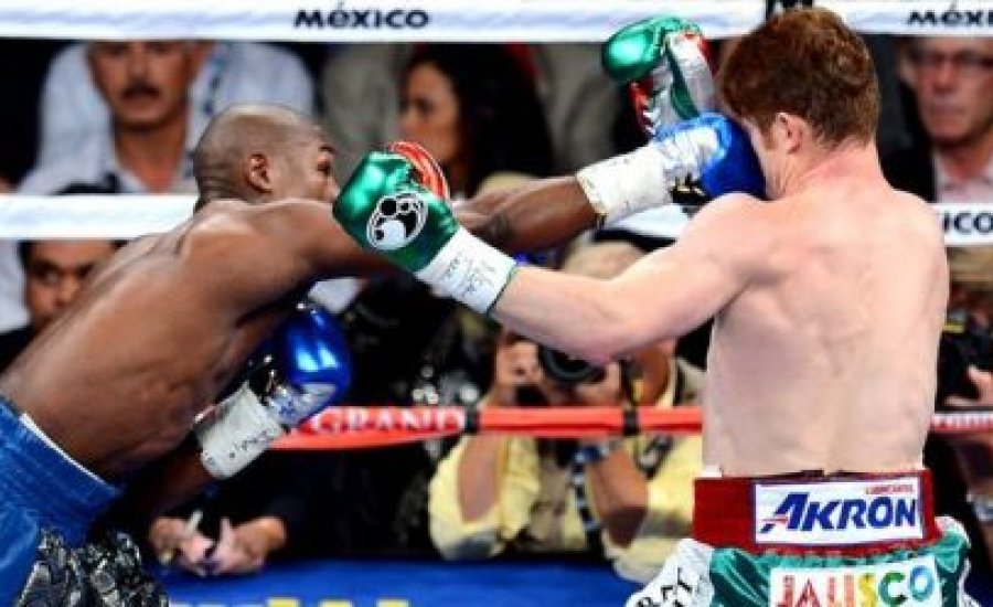 Floyd Mayweather könnyedén nyert Alvarez ellen