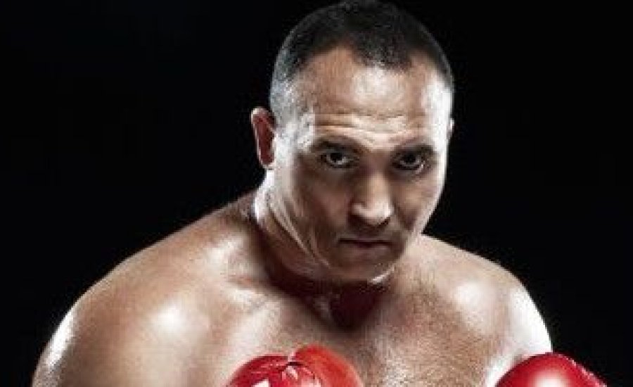 Fury: Ustinov hiteles ellenfél