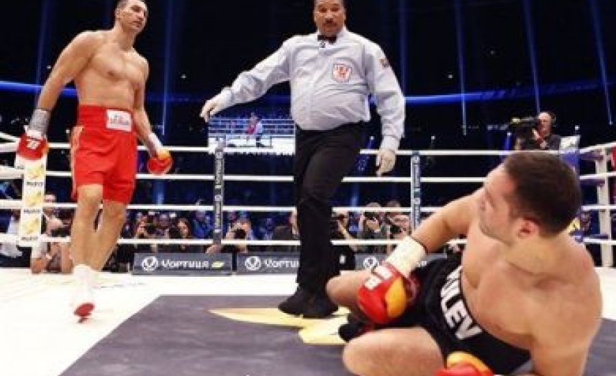 Klicsko kiütötte Pulevet is