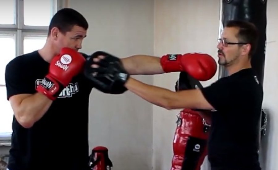 Box röviden #15: bal- és jobb egyenes kombinációk