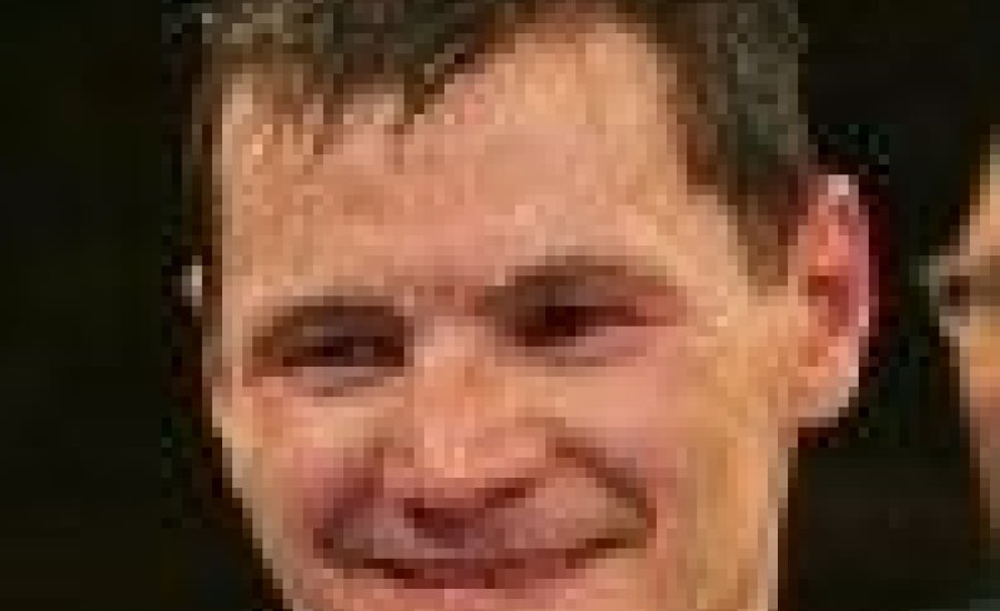 Erdei Zsolt április 16-án bokszolhat