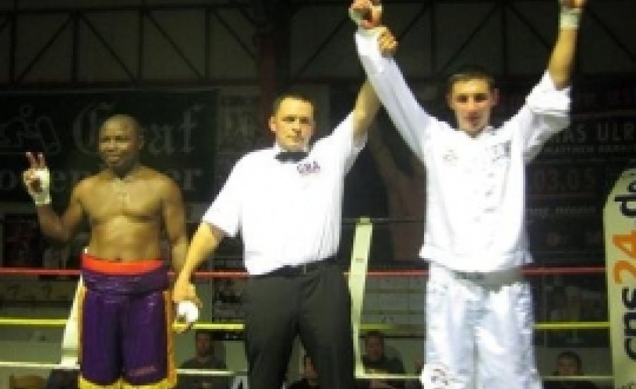 Vető Gábor legyőzte Kotey-t