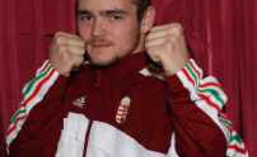 Varga Miklós már zsákol