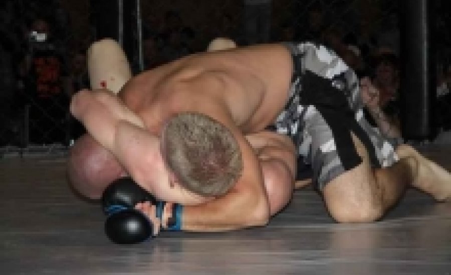 MMA: Szikrázott a ketrec Dunaharasztiban