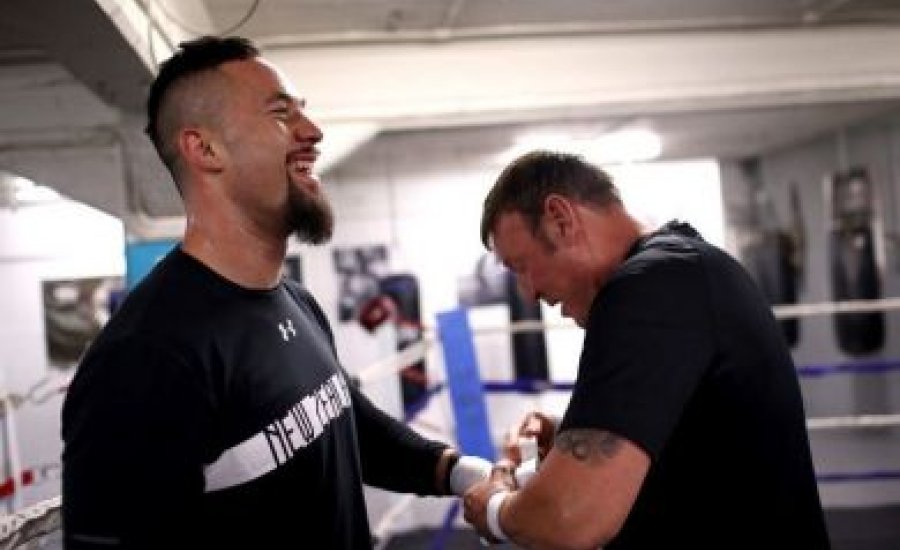 Parker edzője győzelmet vár Joshua ellen