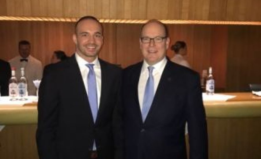 Sztároknak tartott edzést a kick-boxos békenagykövet Mórádi Zsolt