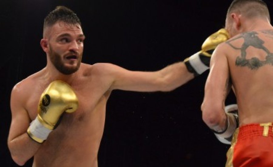 Harcsa nyolcadik profi sikerére készül