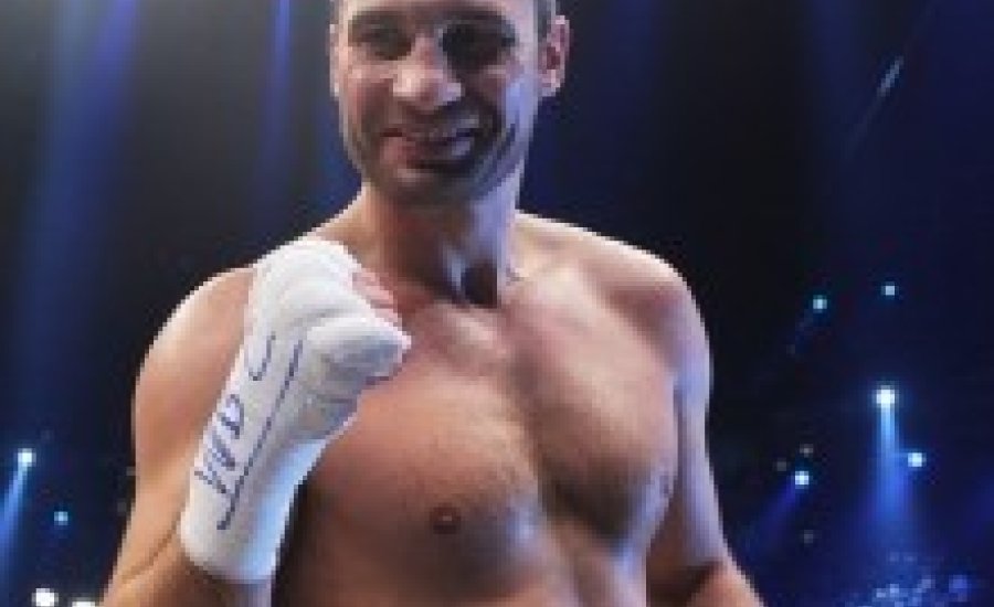 Klicsko KO győzelem, hatalmas csalódás mellett