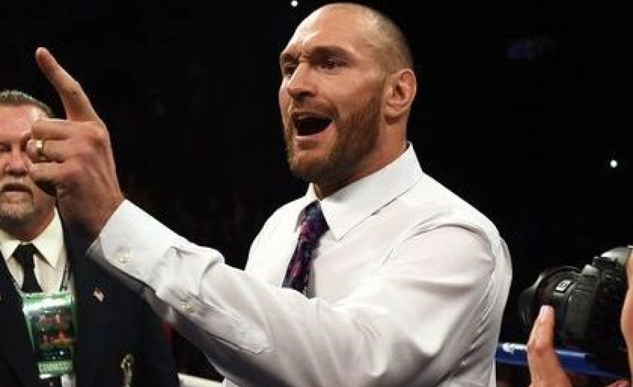 Tyson Fury hatalmas bejelentésre készül