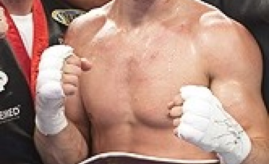 Balzsay legyőzője Edison Miranda ellen védi övét