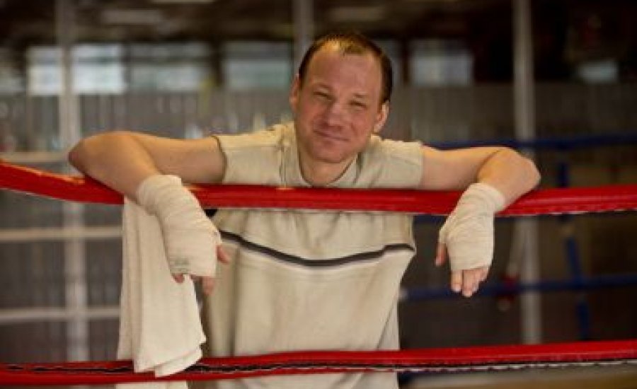 Száz vereség sem töri le Rokkót, a táncoló „legendát”