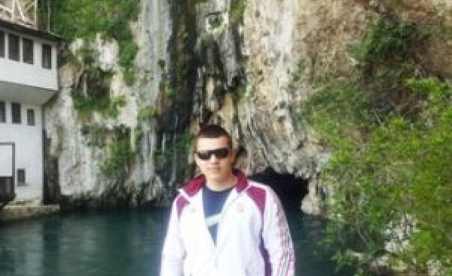 Aranyos szereplés Mostarban