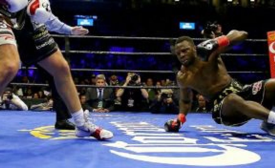 Glowacki megvédte trónját