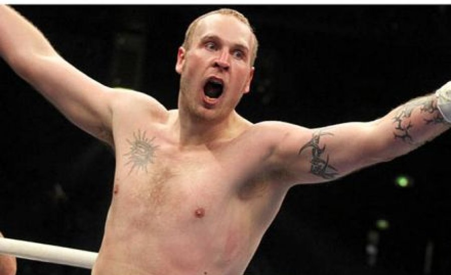 Helenius elhagyja a Sauerland-ot