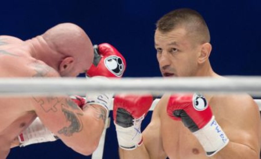 Adamek 50. profi sikere