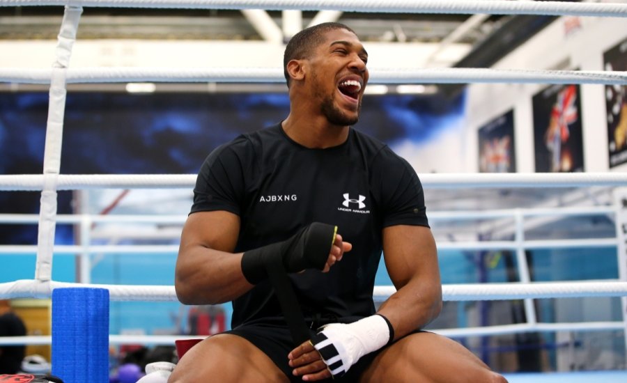 Anthony Joshua lemondott 15 millió fontról, inkább megint Usyk-kal bokszol