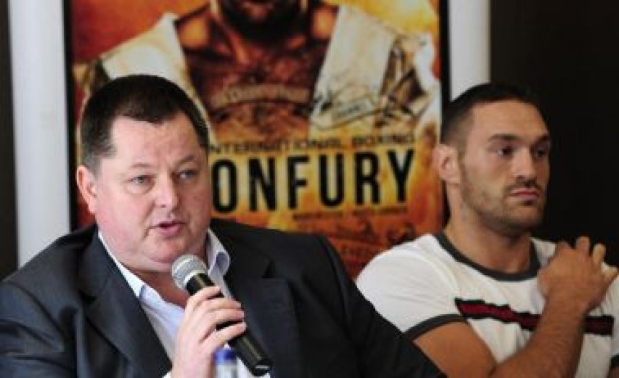 Hennessy naponta többször beszél Klicsko menedzserével