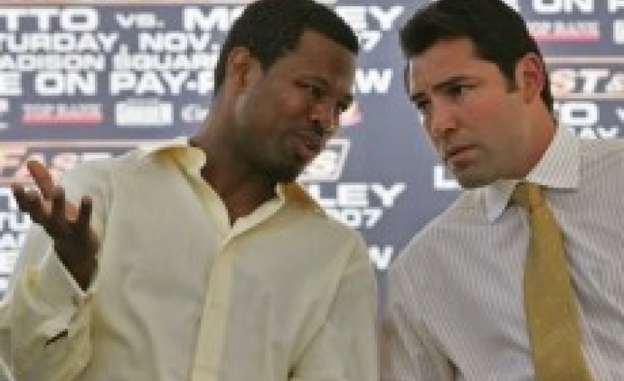 Mosley elhagyja a Golden Boy-t, Oscar ideges