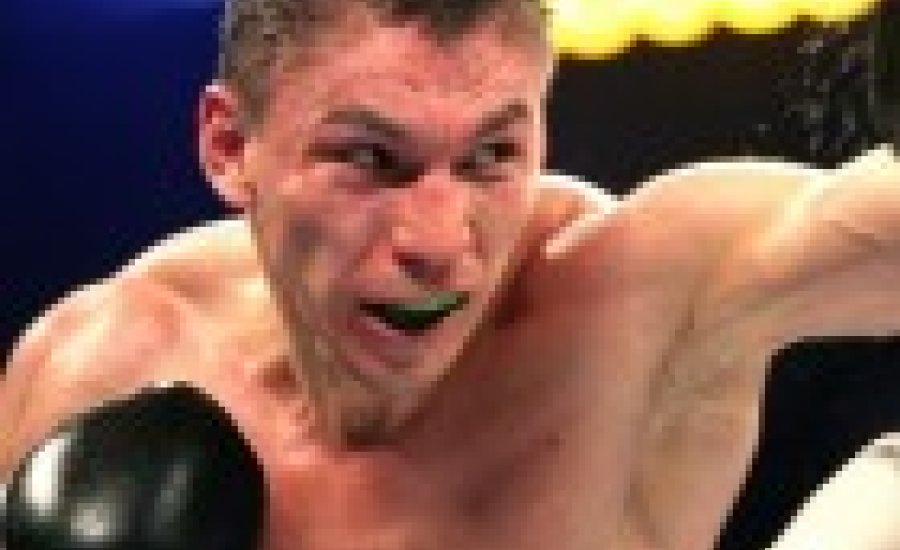 Balzsay Károly meghosszabbítja szerződését Universum Box-Promotion vállalkozással