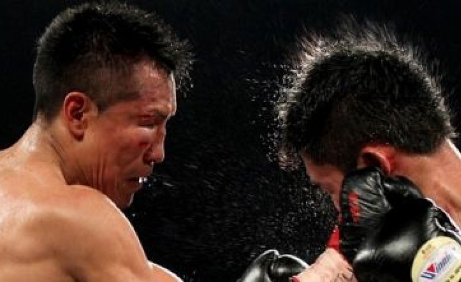 Hullámzó meccsen Vargas detronizálta Miurát