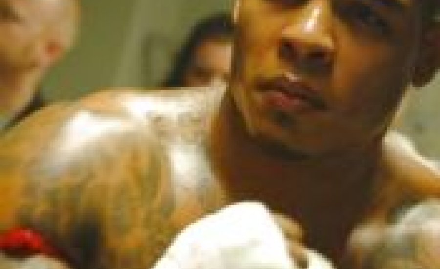 Tyrone Spong lövöldözésbe keveredett