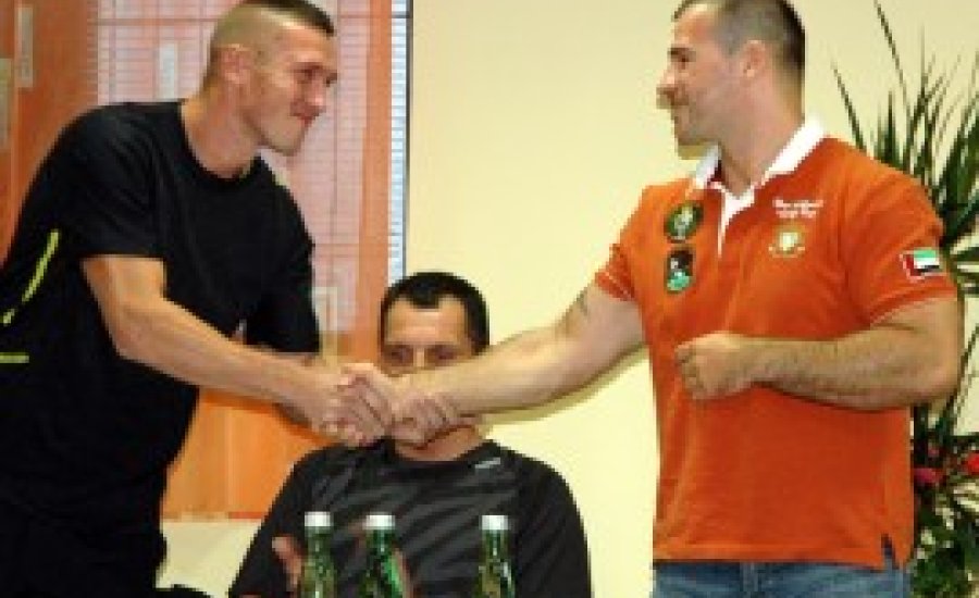 Galánta: mérlegeléssel egybekötött sajtótájékoztató