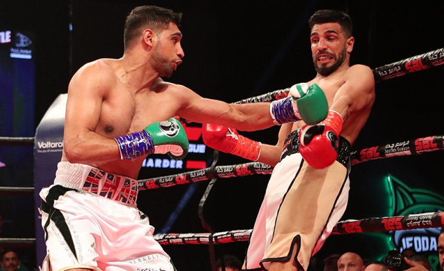 Amir Khan és Hughie Fury is idő előtt nyert