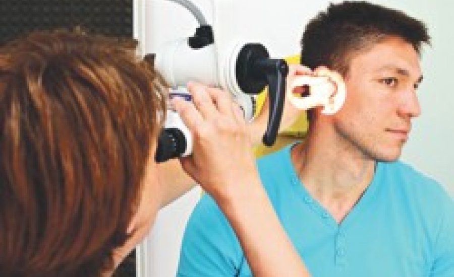 Javul Balzsay Károly füle