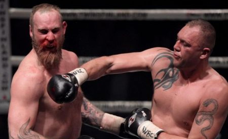 Helenius kemény zakót kapott