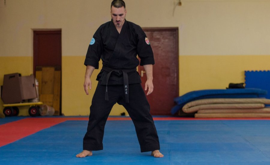 Online képzésekkel tartják formában magukat a kick-boxosok