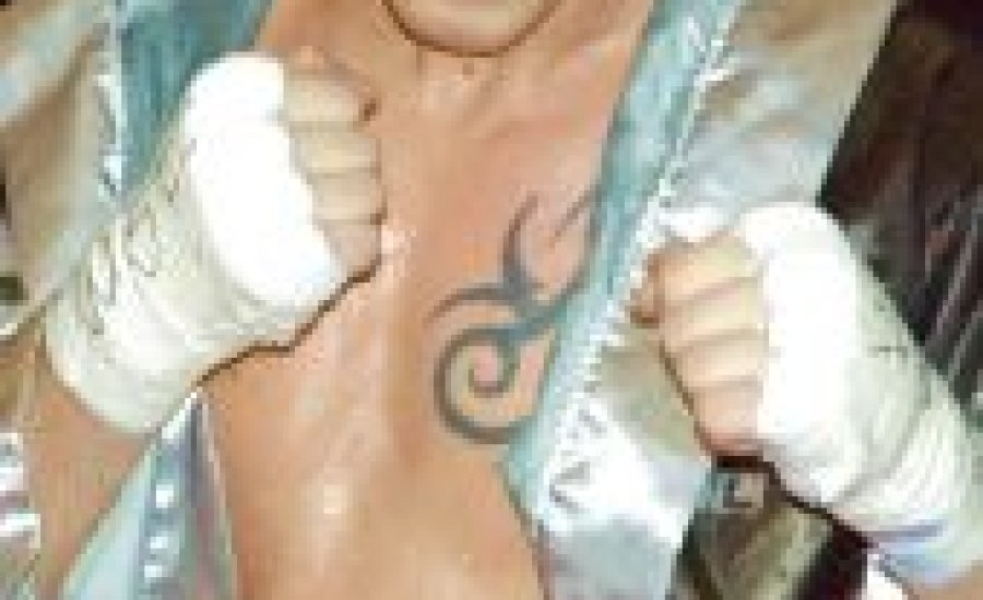 „Tomi Kid” a pénteki SES gálán bokszol