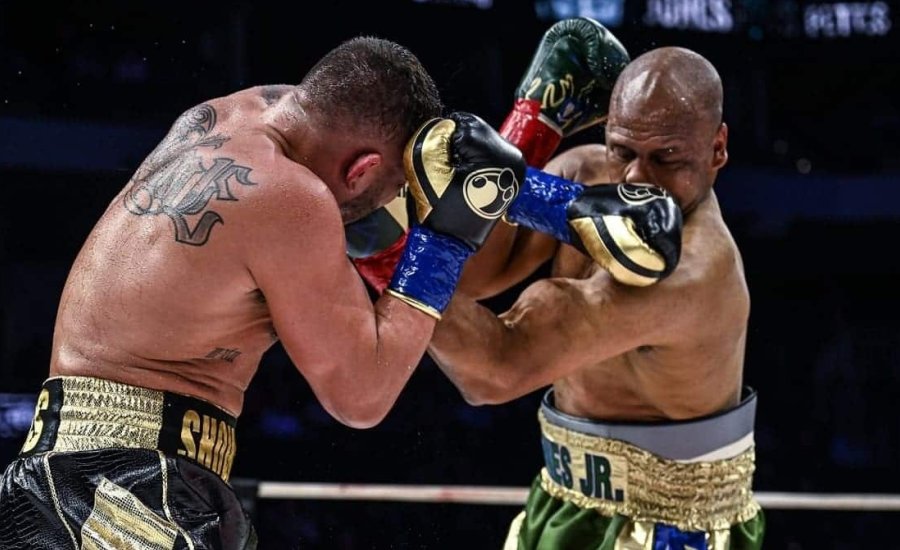 Roy Jones Jr. visszatért, és kikapott