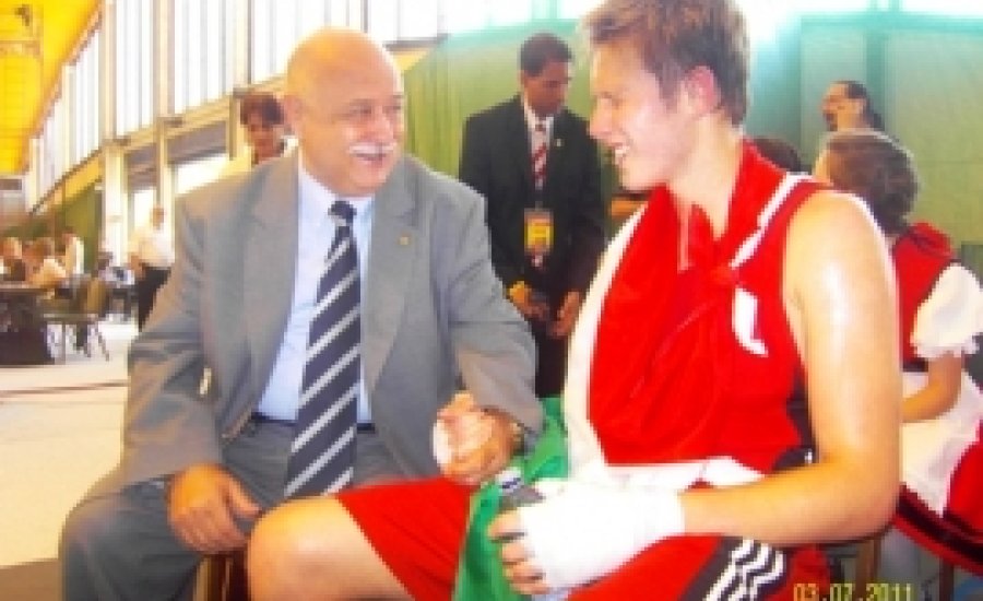 Csúcsra járatott magyar boksz - két arany a junior Eb-n