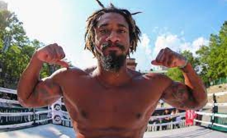 Bejelentették Andrade következő meccsét, majd mindenkinek üzent a bajnok