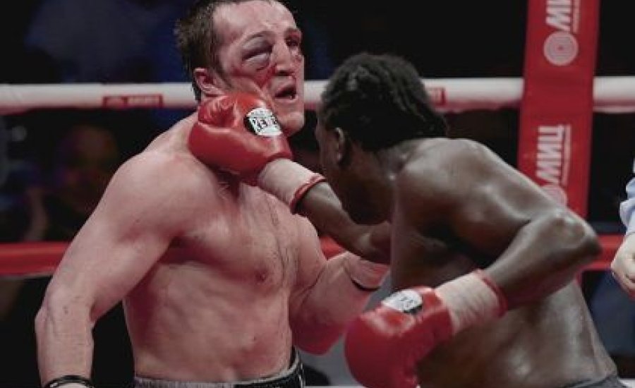 Jones detronizálta Lebegyevet