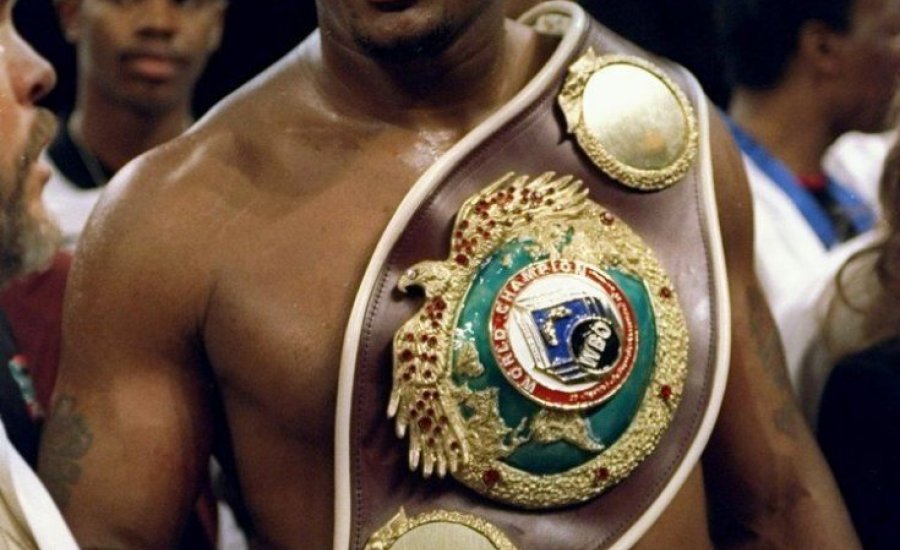 Riddick Bowe október 23-án visszatérhet