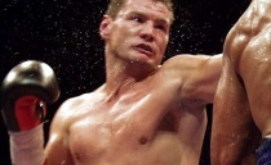 Összecsapna Erdei Zsoltal a boxvilág veterán hóhérja