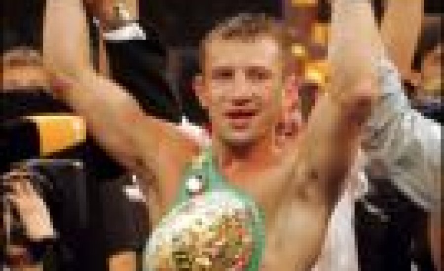 Tomasz Adamek lemondott az IBF-címéről