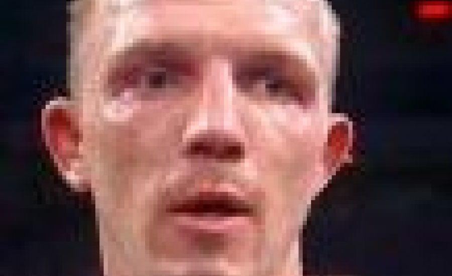 Brähmer a címét még nem, az életet már megvédte