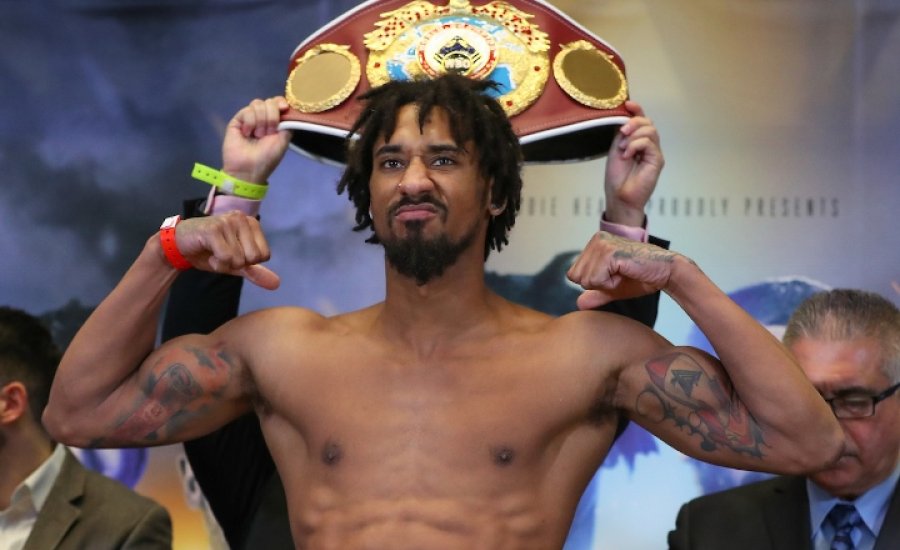 Andrade nagyközépsúlyban bokszol novemberben