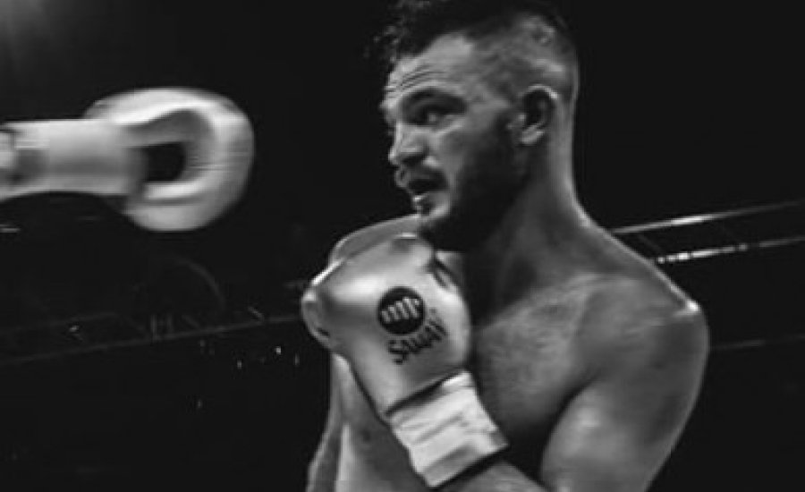 Harcsa francia ellenfelet kap