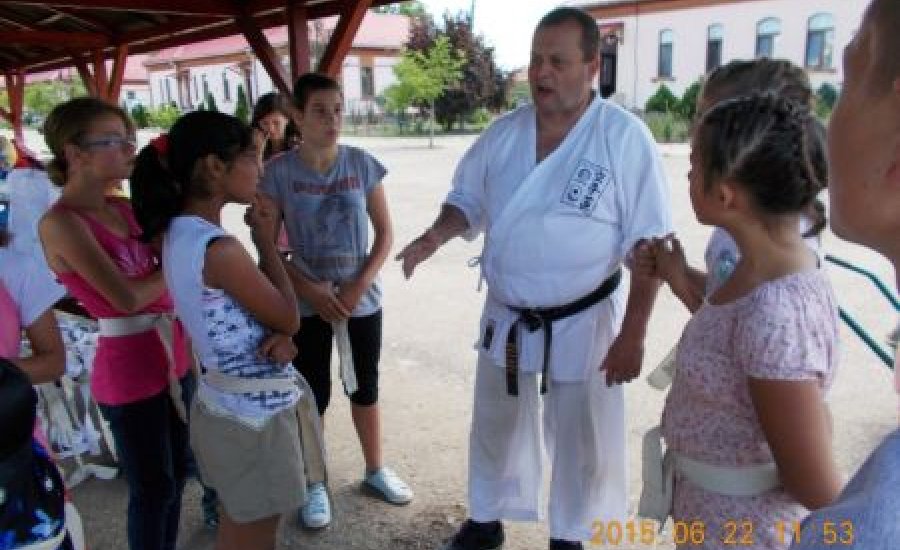 BUDO a szalontai árvaházban