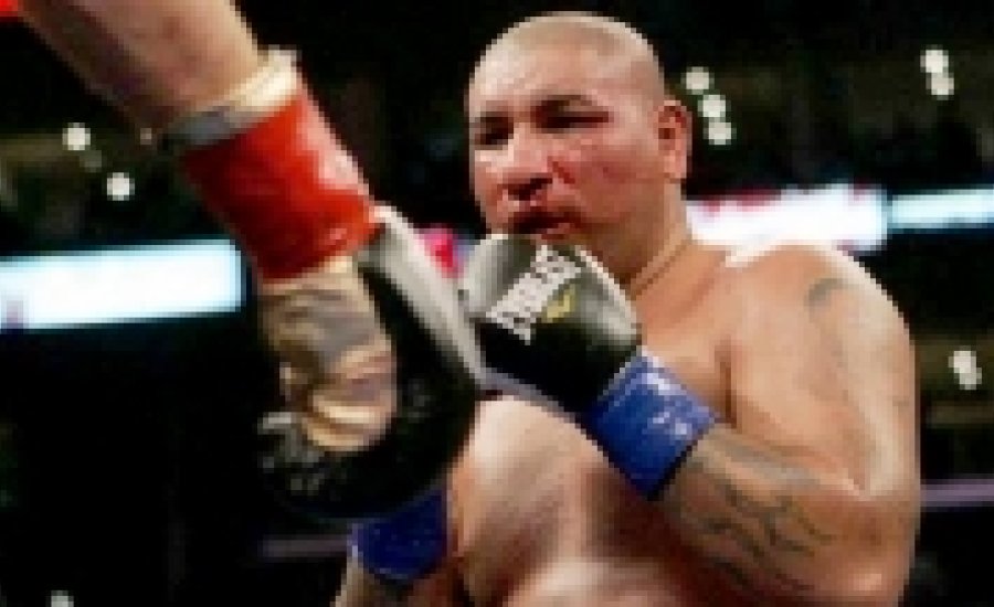 Arreola pontozással nyert